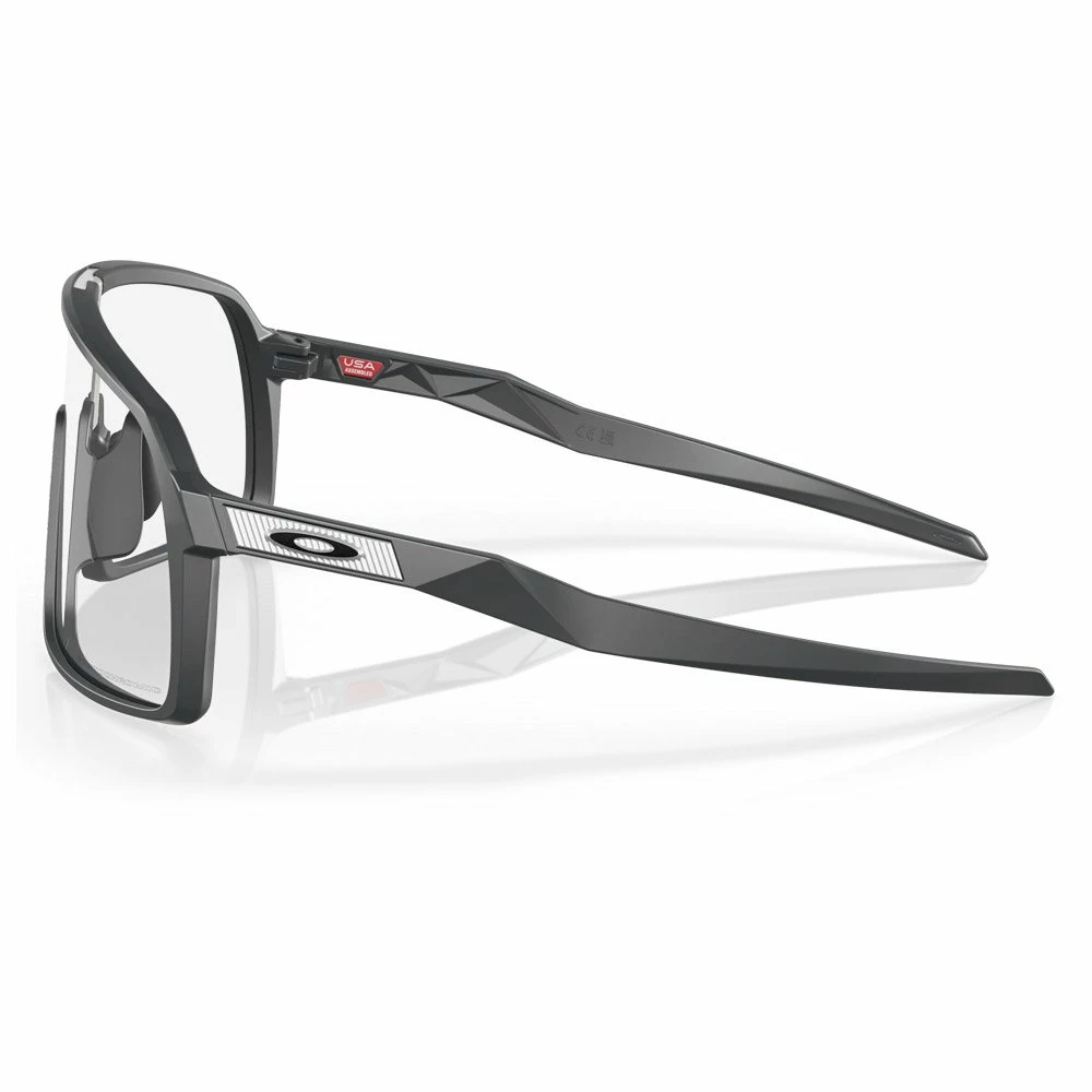 Lunettes De Soleil Oakley Sutro Matte Carbon Clear To Black Iridium Photochromic 4 Lunettes De Soleil Oakley Sutro Matte Carbon Clear To Black Iridium Photochromic – Image 2