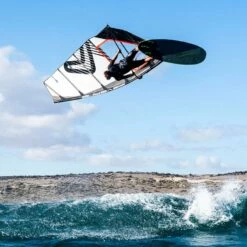 Voile De Windsurf Severn Blade - Red -Surfen Geschäft 37e30cd425787ff229606e3943104352d9757294 E21SEVEWAT68969 6