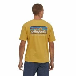 Tee-shirt Patagonia P-6 Mission Organic T-Shirt - Surfboard Yellow -Surfen Geschäft 595e76238e75e1a81978359a56bbe024871d5a38 E22PATATEH86885 2