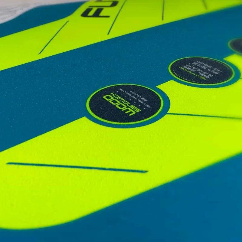 Board De Windsurf Starboard Futura Wood Sandwich 5 Board De Windsurf Starboard Futura Wood Sandwich – Image 3