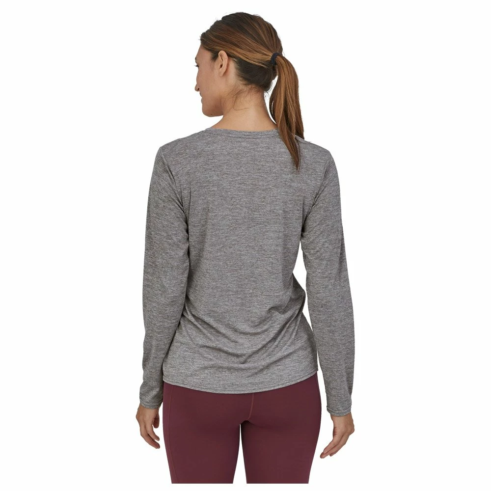 Tee-shirt Patagonia Cap Cool Daily Graphic Ridge Rise Stripe : Feather Grey 7 Tee-shirt Patagonia Cap Cool Daily Graphic Ridge Rise Stripe : Feather Grey – Image 5