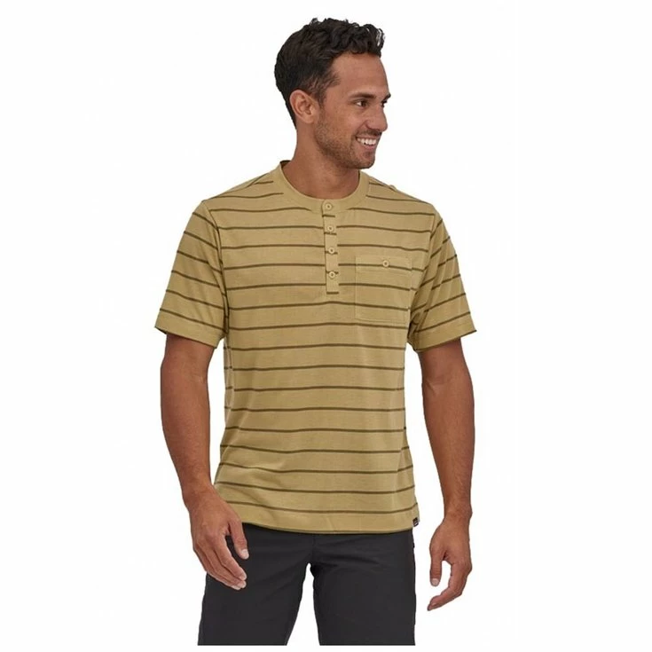 Tee-shirt Patagonia Capilene Cool Trail Bike Henley Stripe Moray Khaki 4 Tee-shirt Patagonia Capilene Cool Trail Bike Henley Stripe Moray Khaki – Image 2