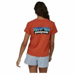 Tee-shirt Patagonia P-6 Logo Responsibili-Tee Quartz Coral 11 Tee-shirt Patagonia P-6 Logo Responsibili-Tee Quartz Coral -Surfen Geschäft fe6b0157d57146cd7c89dcea5f167b01c694c013 E23PATATEH3366547 6